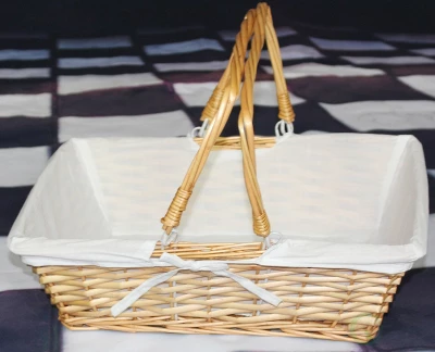 Vintiquewise Rectangular Willow Basket With White Fabric Lining 4 Vintiquewise Rectangular Willow Basket With White Fabric Lining - Image 2